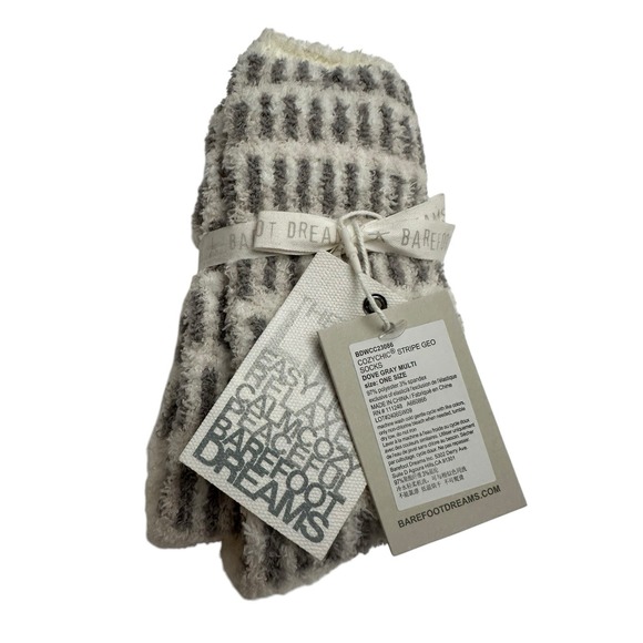 NWT BAREFOOT DREAMS COZY CHIC WOMEN'S Striped Geo SOCKS IN Dove Gray‎ #BB3-0 - Picture 1 of 5